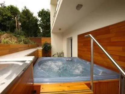 Prestige ヘーヴィーズ